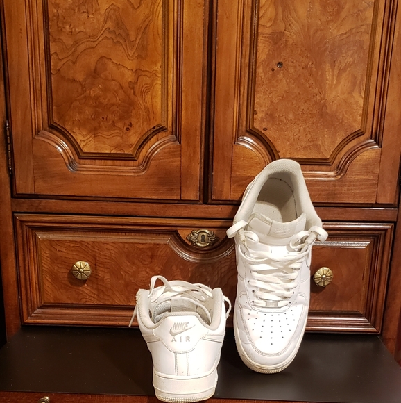 white and orange uptowns